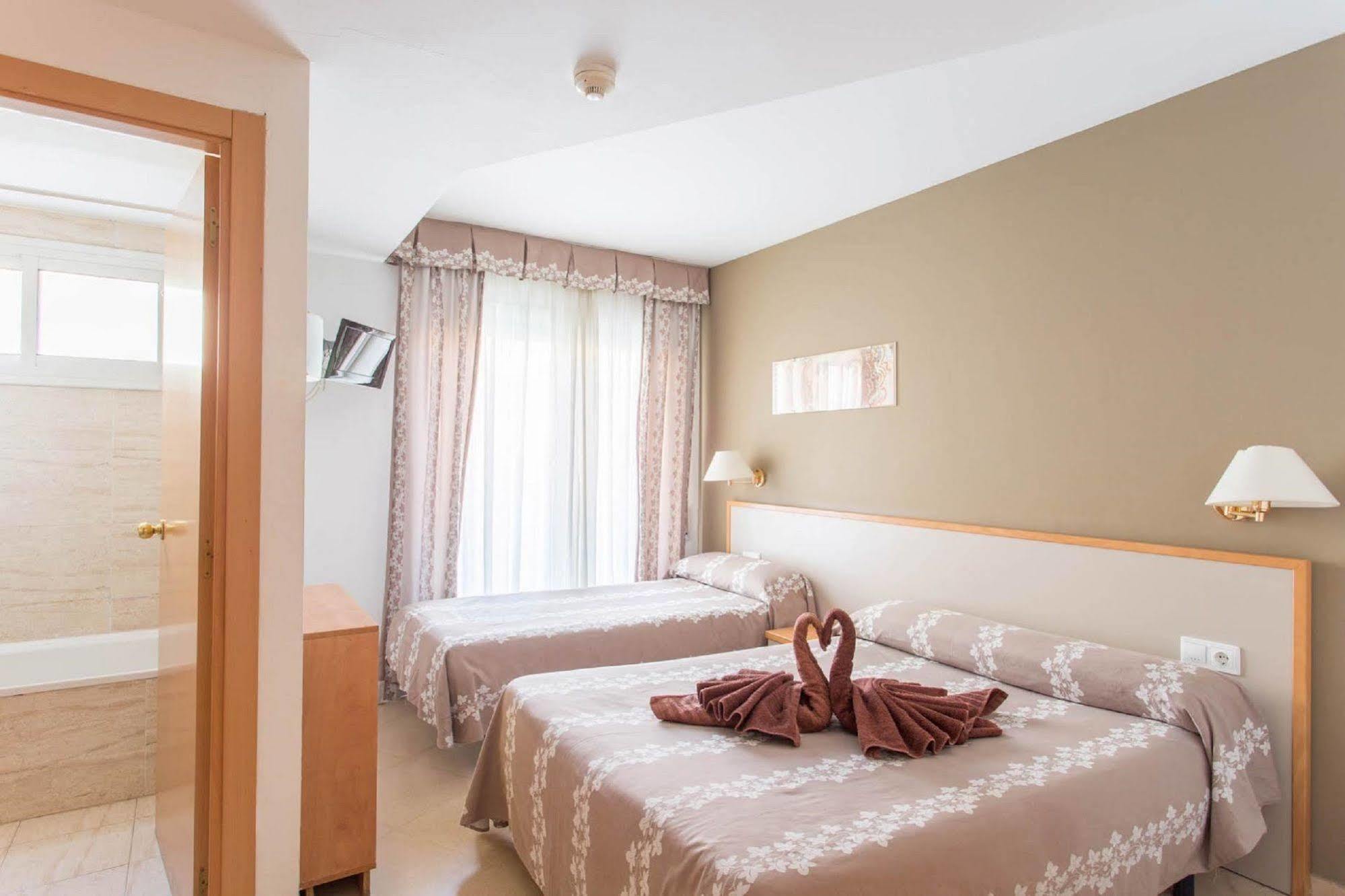 Hotel Cosmos Tarragona Exterior photo