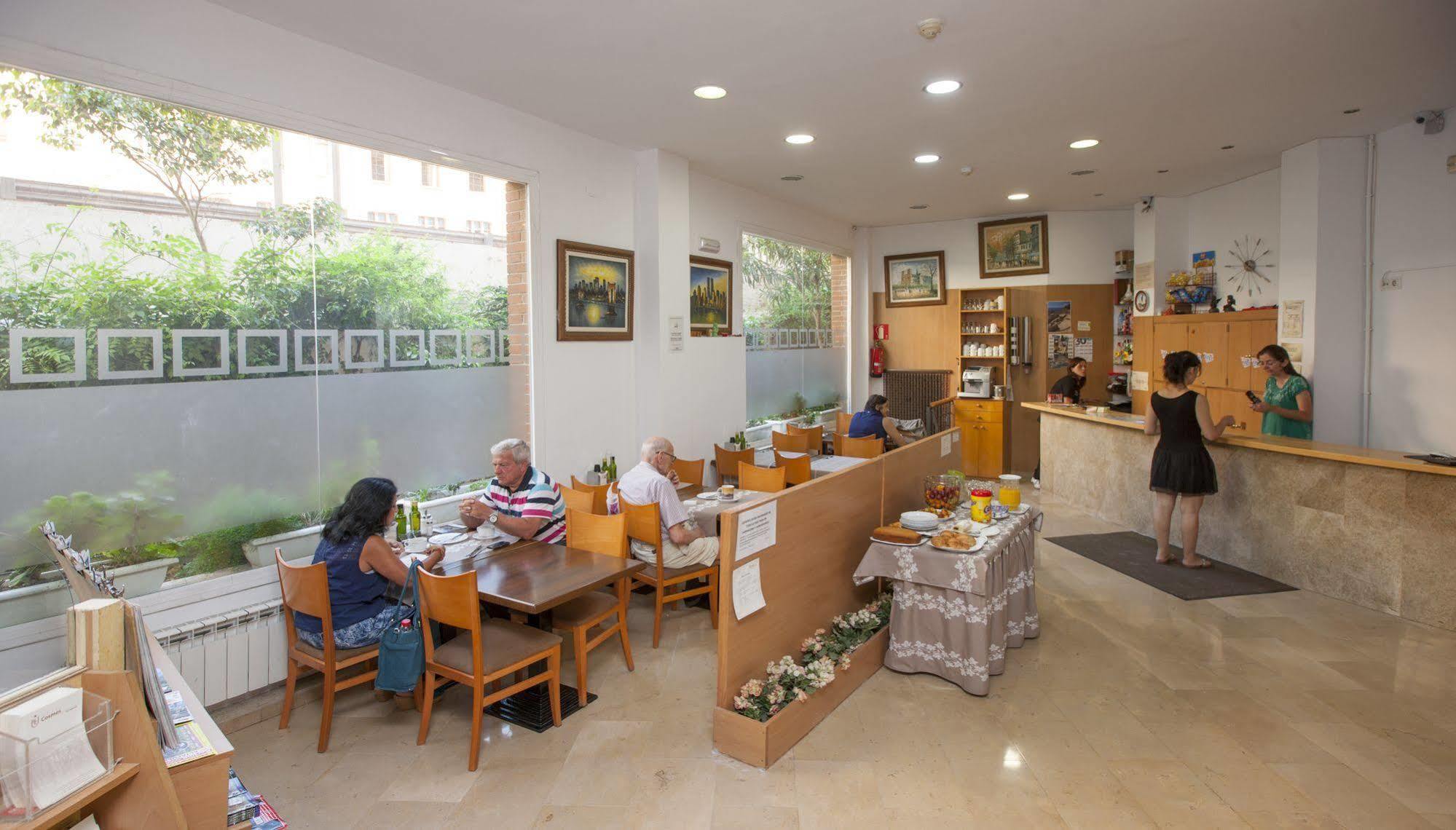 Hotel Cosmos Tarragona Exterior photo